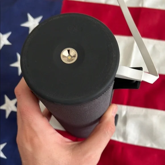 Black Portable Bluetooth Speaker - Picture 4 of 13